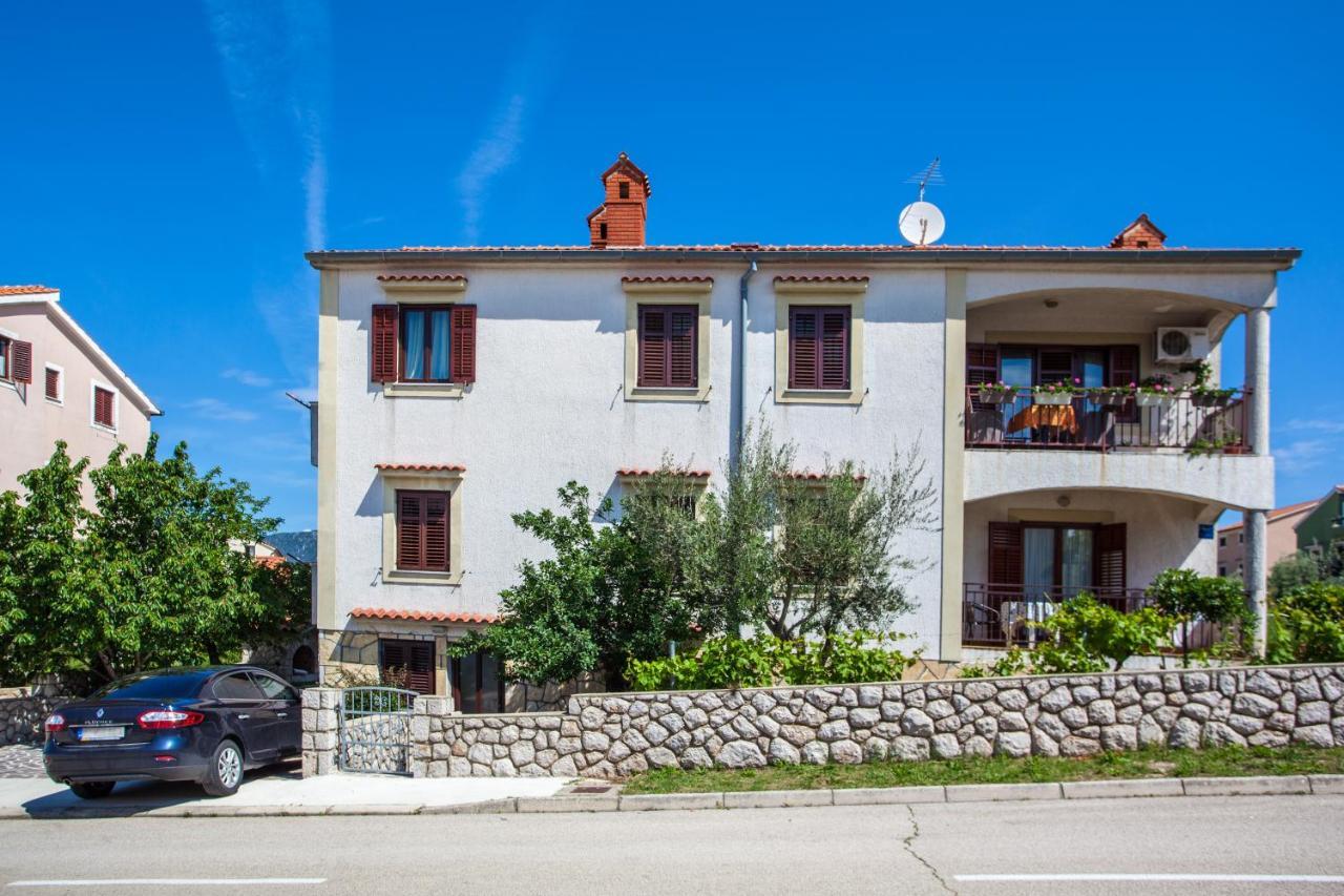 Rooms Muzic Cres Exterior photo